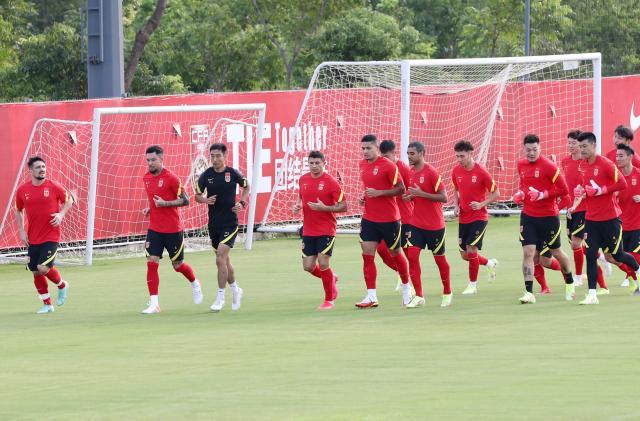 世界杯手机软件安装-国足开练冲刺12强赛 八字方针:安全回归、全力抢分