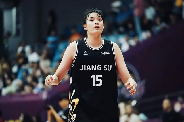 世界杯官方网站下载-爆冷掀翻卫冕冠军！女篮2米王牌闪耀，才26岁，宫鲁鸣该给她机会